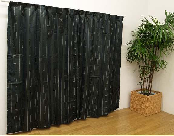 Dark color curtain make people depressed